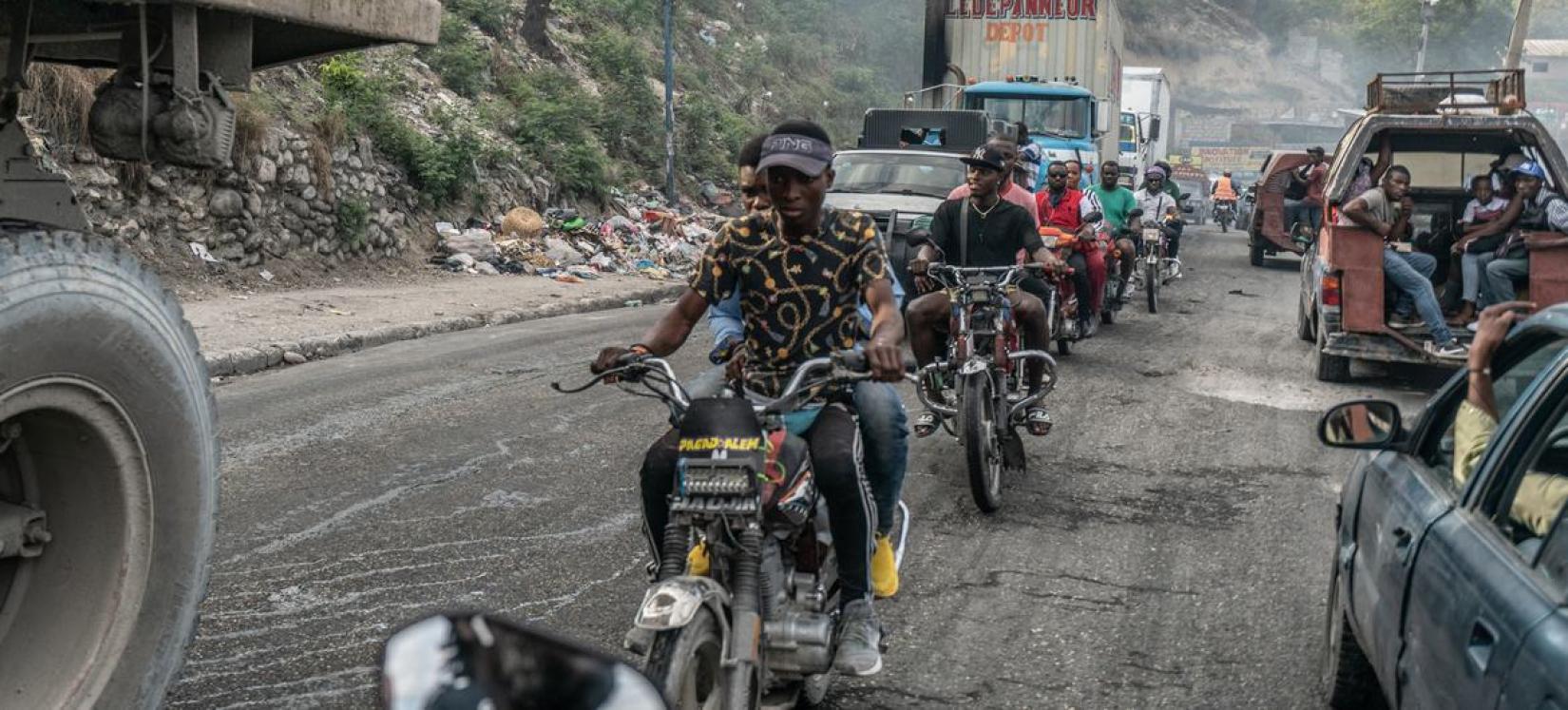 La vie quotidienne continue dans les rues de Port-au-Prince, malgré l'insécurité.